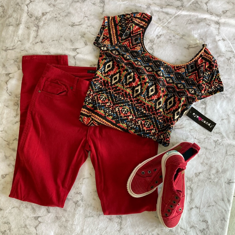 Elie Tahari 💋 bright red ❤️ soft jeans - Picture 2 of 10